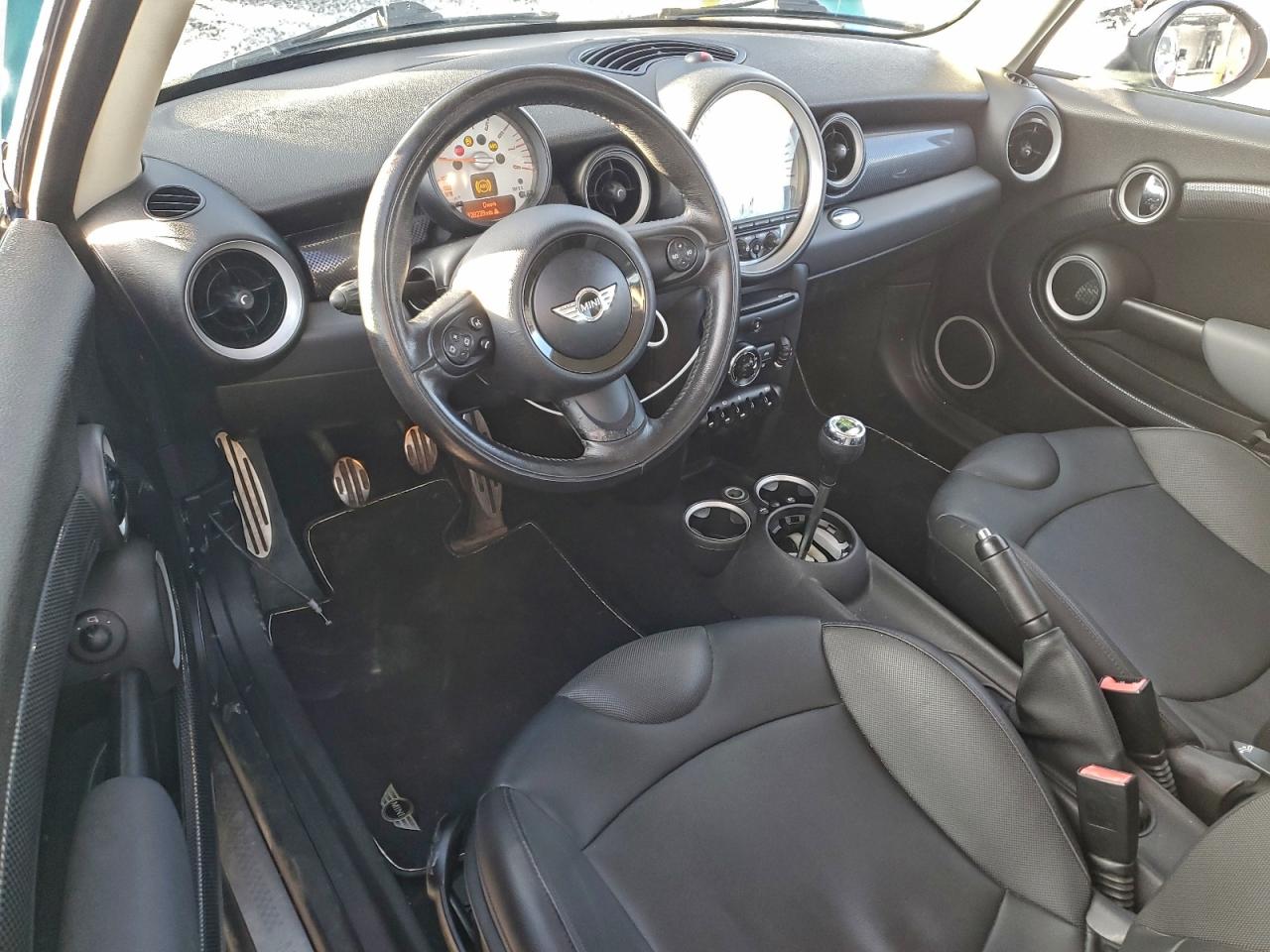 2012 MINI COOPER S photo 8
