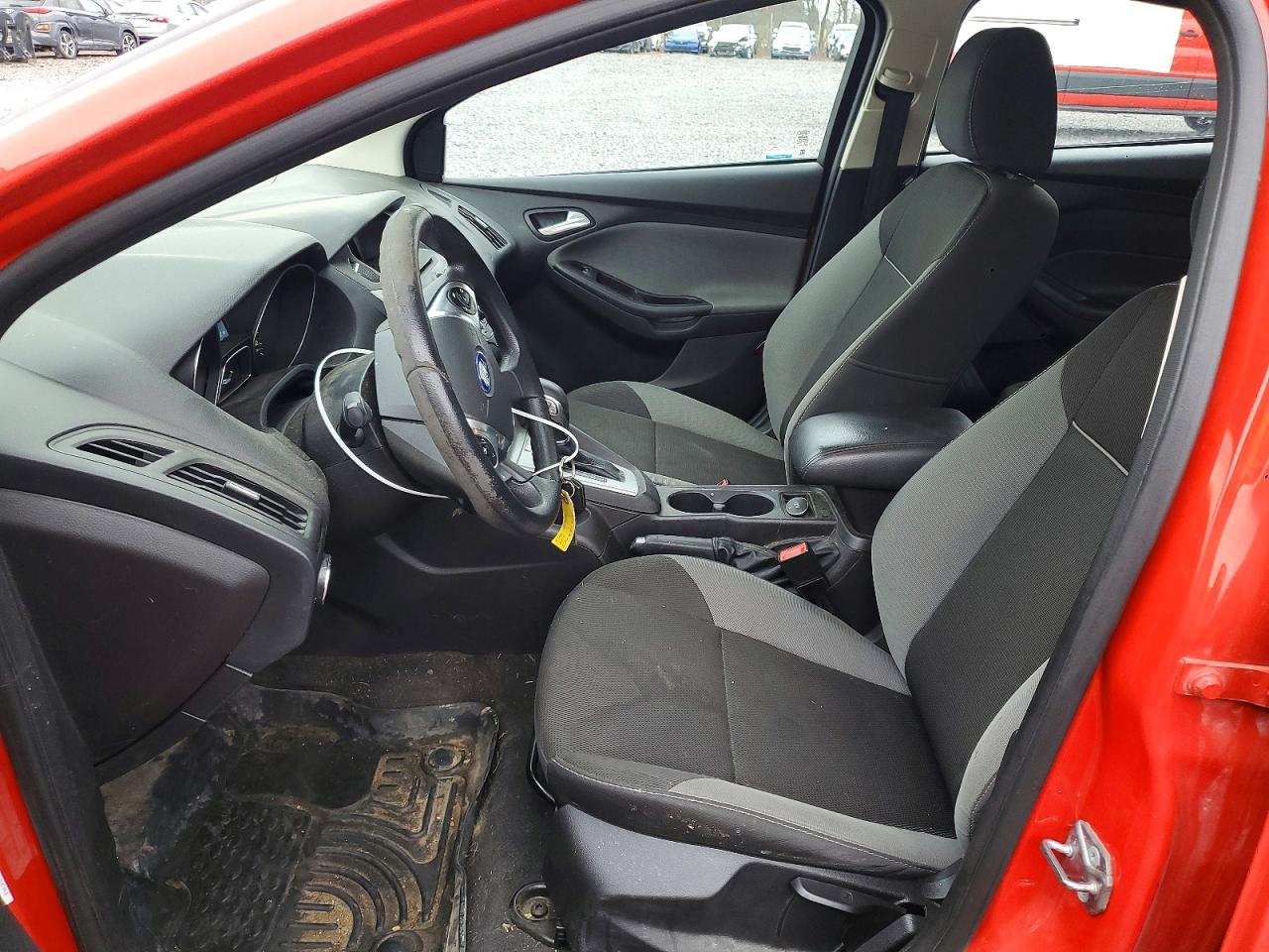 2014 FORD FOCUS SE photo 7