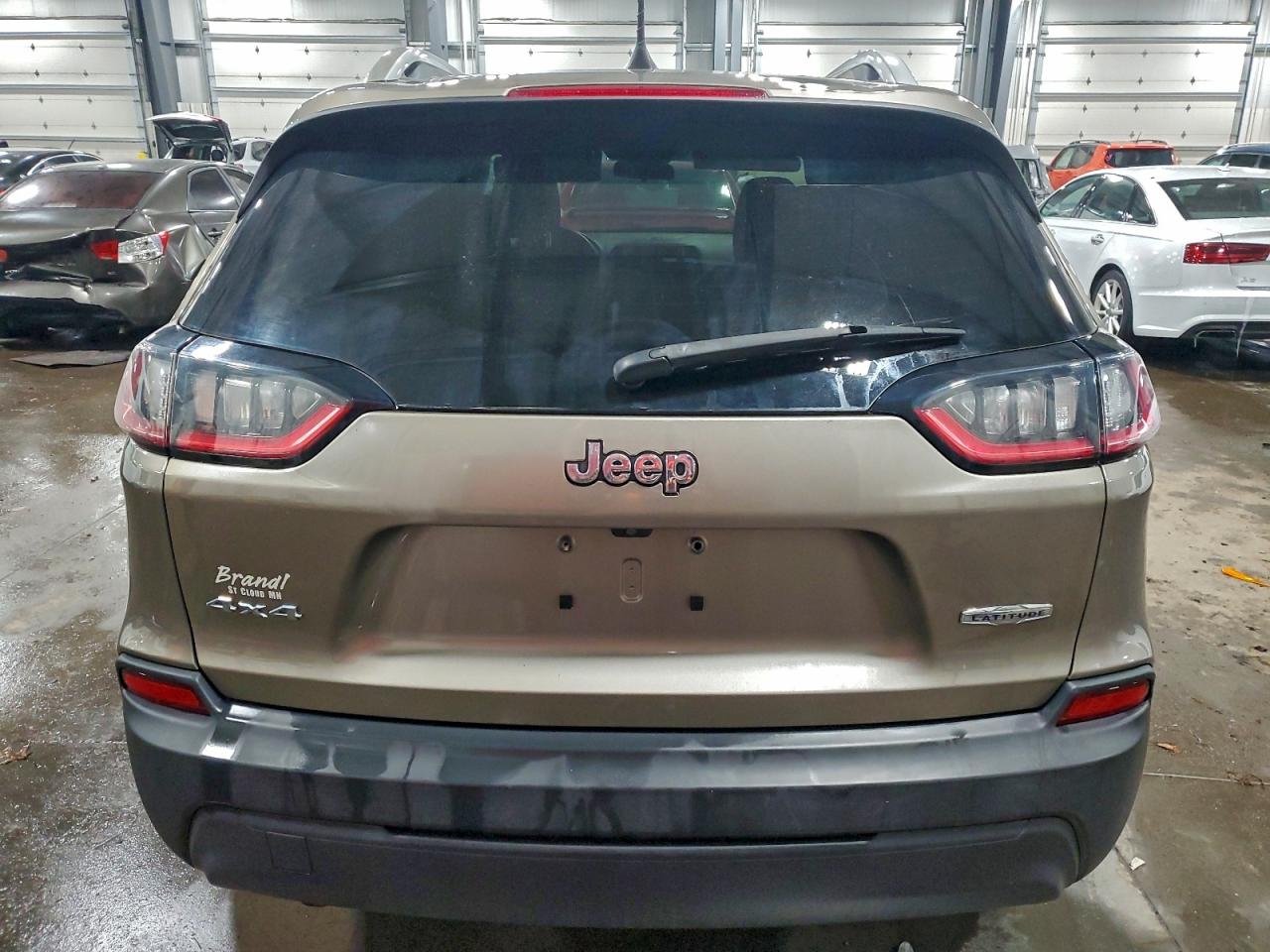 2019 JEEP CHEROKEE LATITUDE photo 11