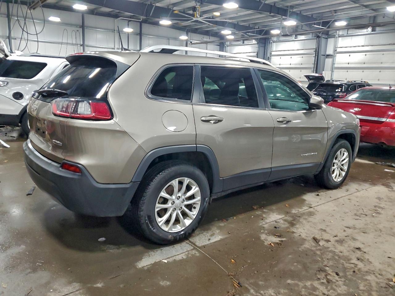 2019 JEEP CHEROKEE LATITUDE photo 5