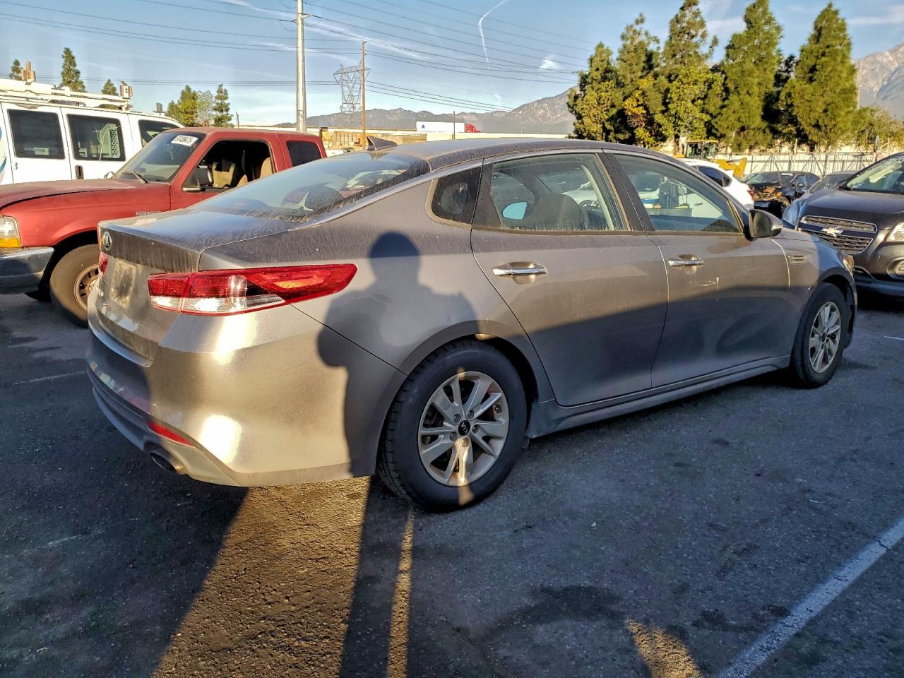 2016 KIA OPTIMA LX photo 3