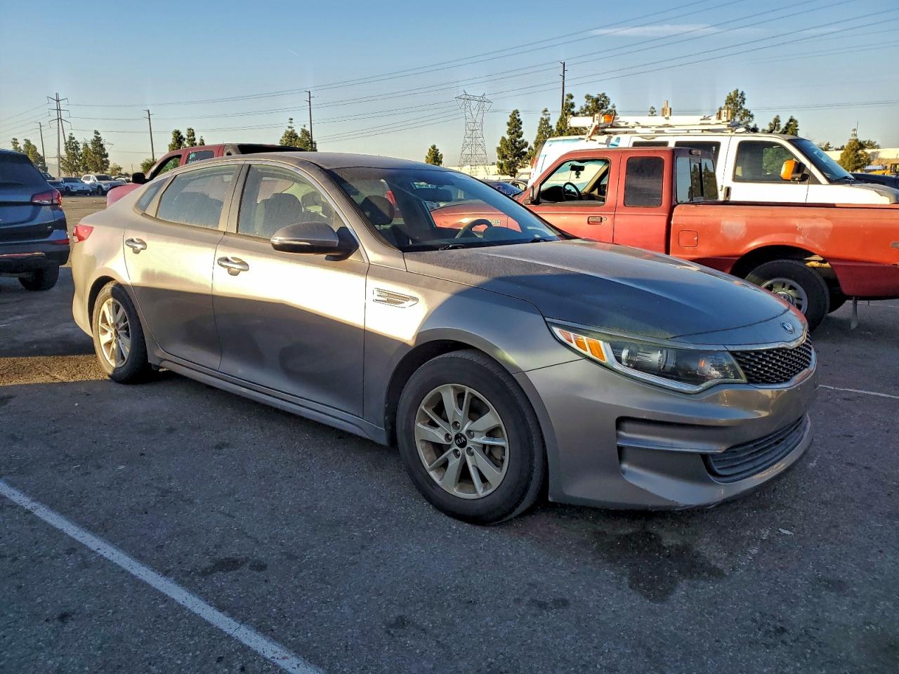 2016 KIA OPTIMA LX photo 4