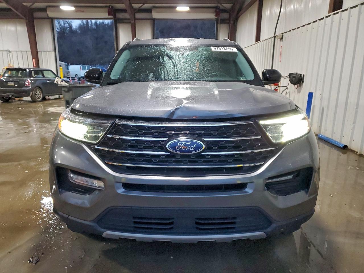 2021 FORD EXPLORER XLT photo 5