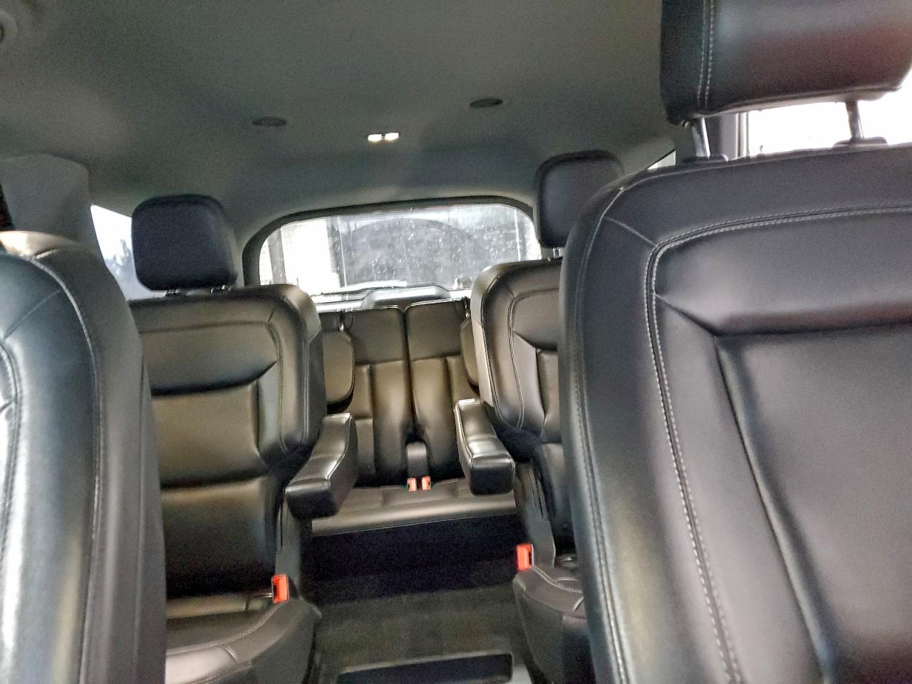 2021 FORD EXPLORER XLT photo 10