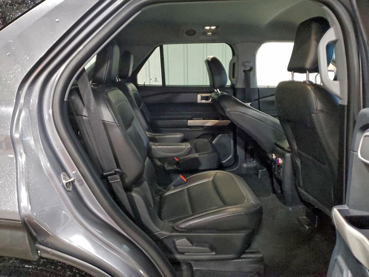 2021 FORD EXPLORER XLT photo 11