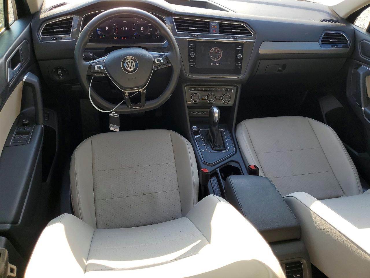 2020 VOLKSWAGEN TIGUAN SE photo 8