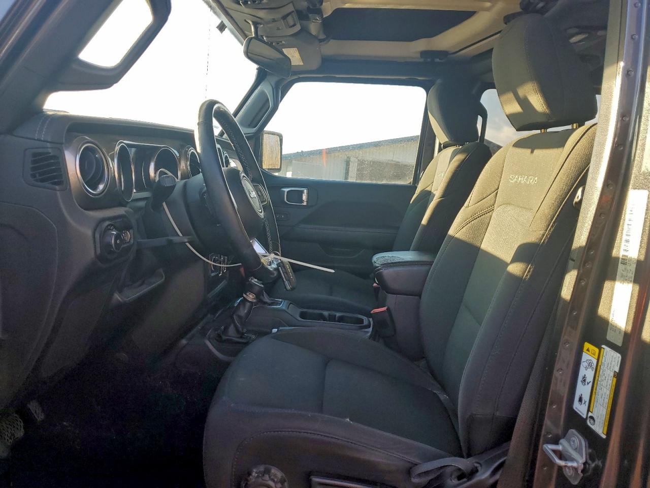 2018 JEEP WRANGLER UNLIMITED SAHARA photo 13