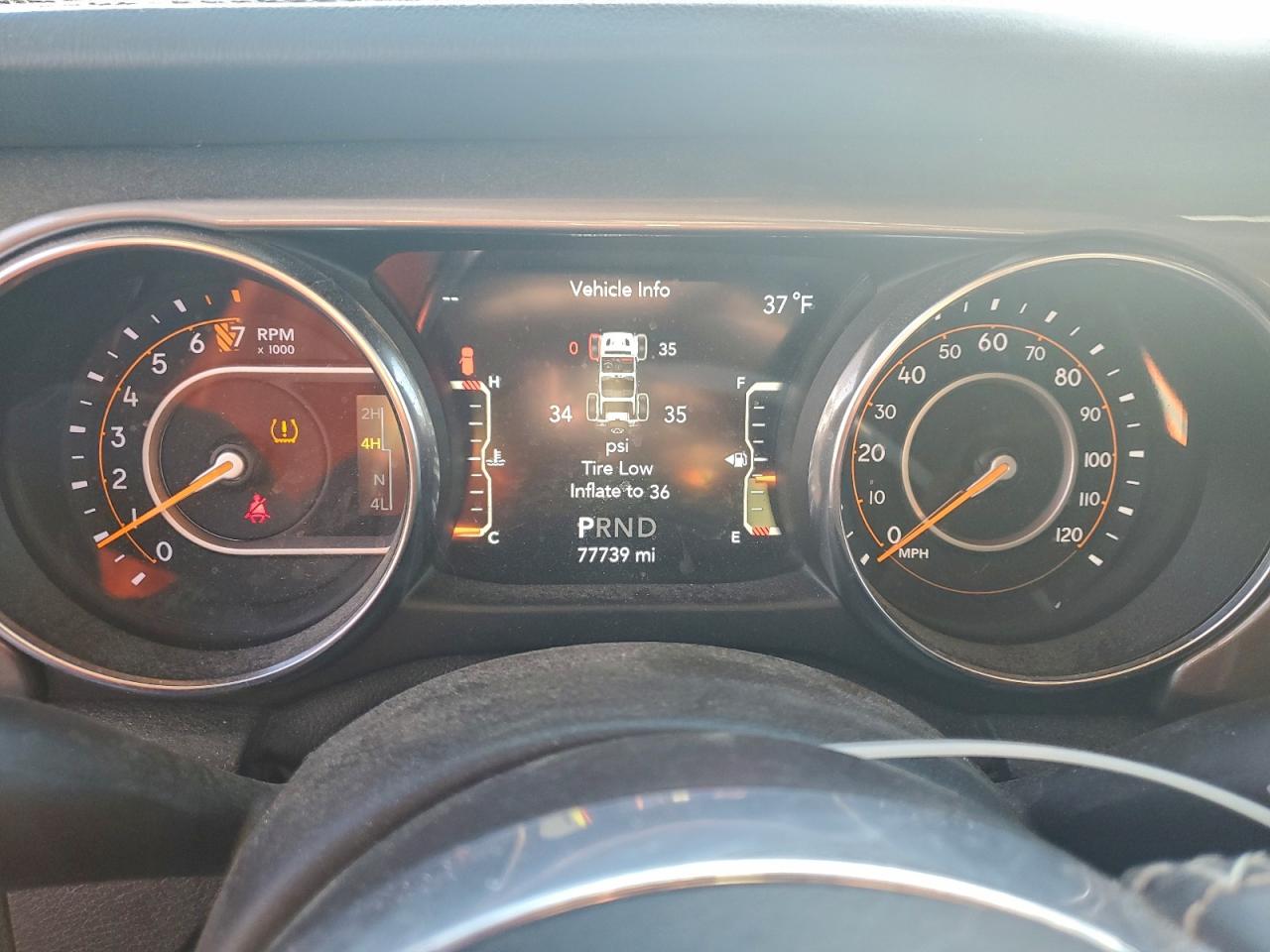 2018 JEEP WRANGLER UNLIMITED SAHARA photo 17
