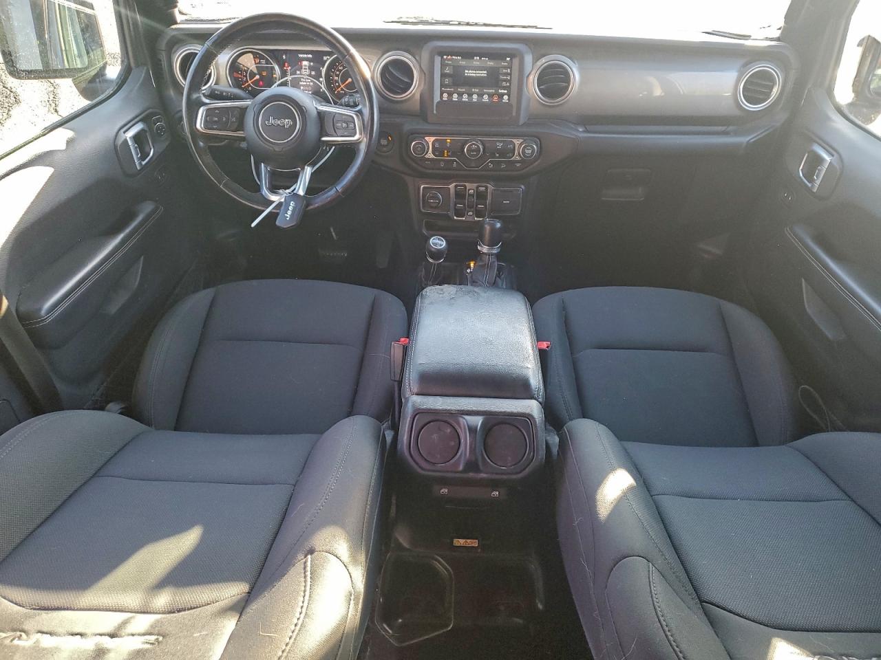 2018 JEEP WRANGLER UNLIMITED SAHARA photo 15