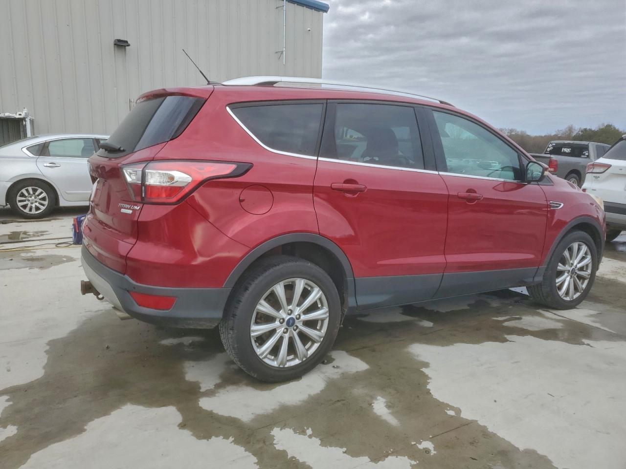 2017 FORD ESCAPE TITANIUM photo 3