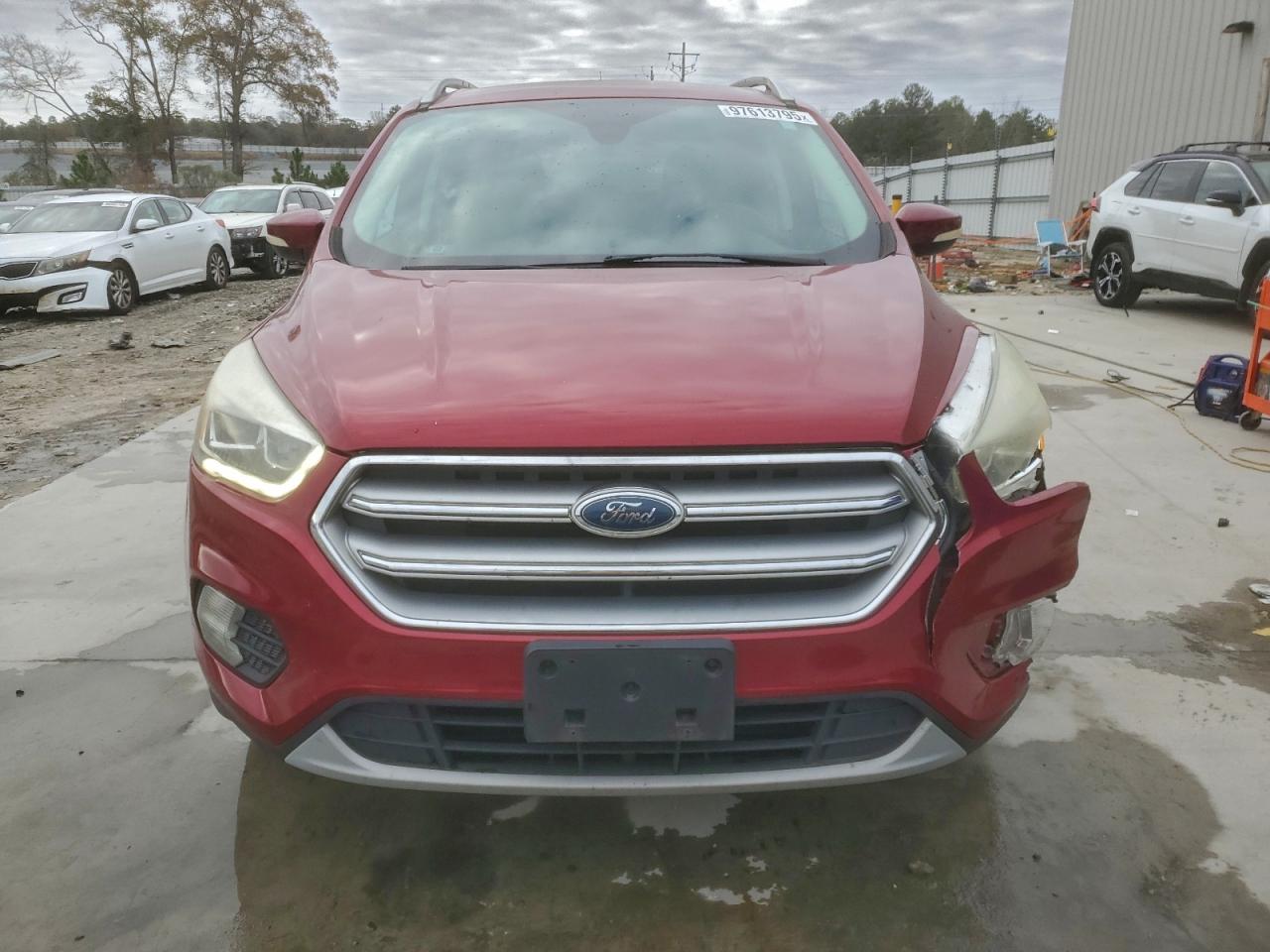 2017 FORD ESCAPE TITANIUM photo 5