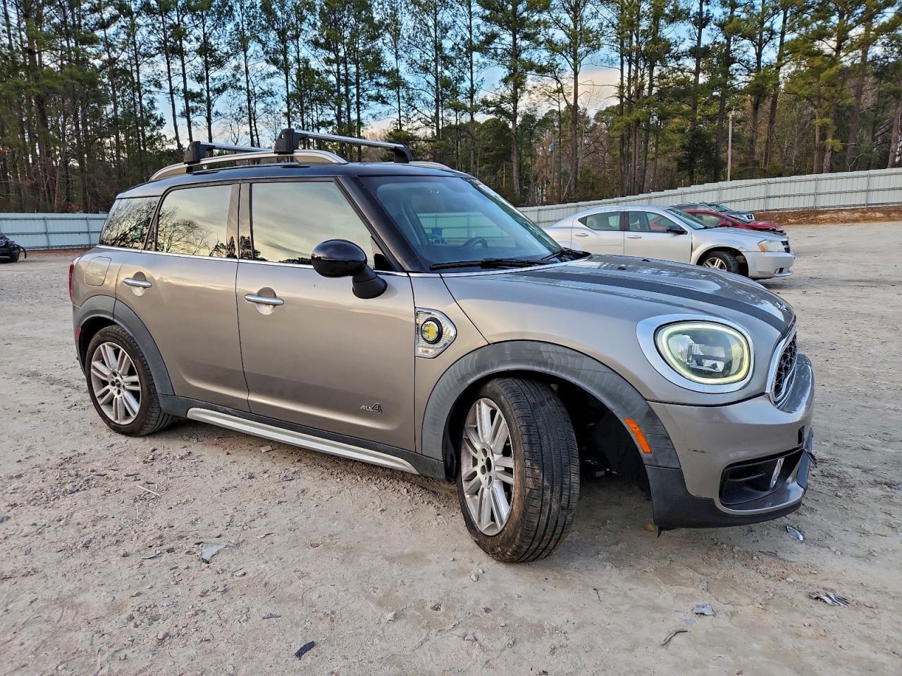 2019 MINI COOPER S E COUNTRYMAN ALL4 photo 4