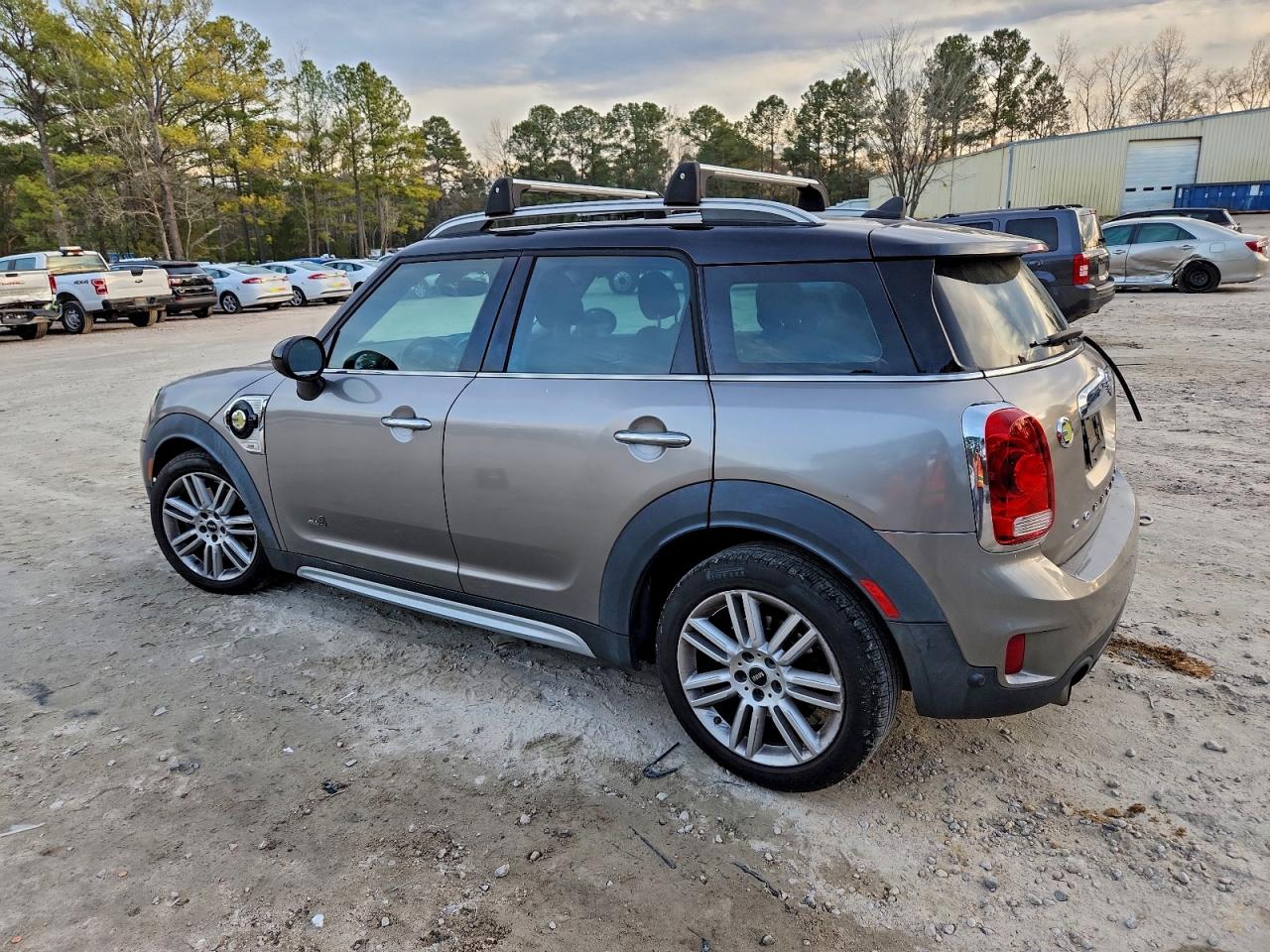 2019 MINI COOPER S E COUNTRYMAN ALL4 photo 2