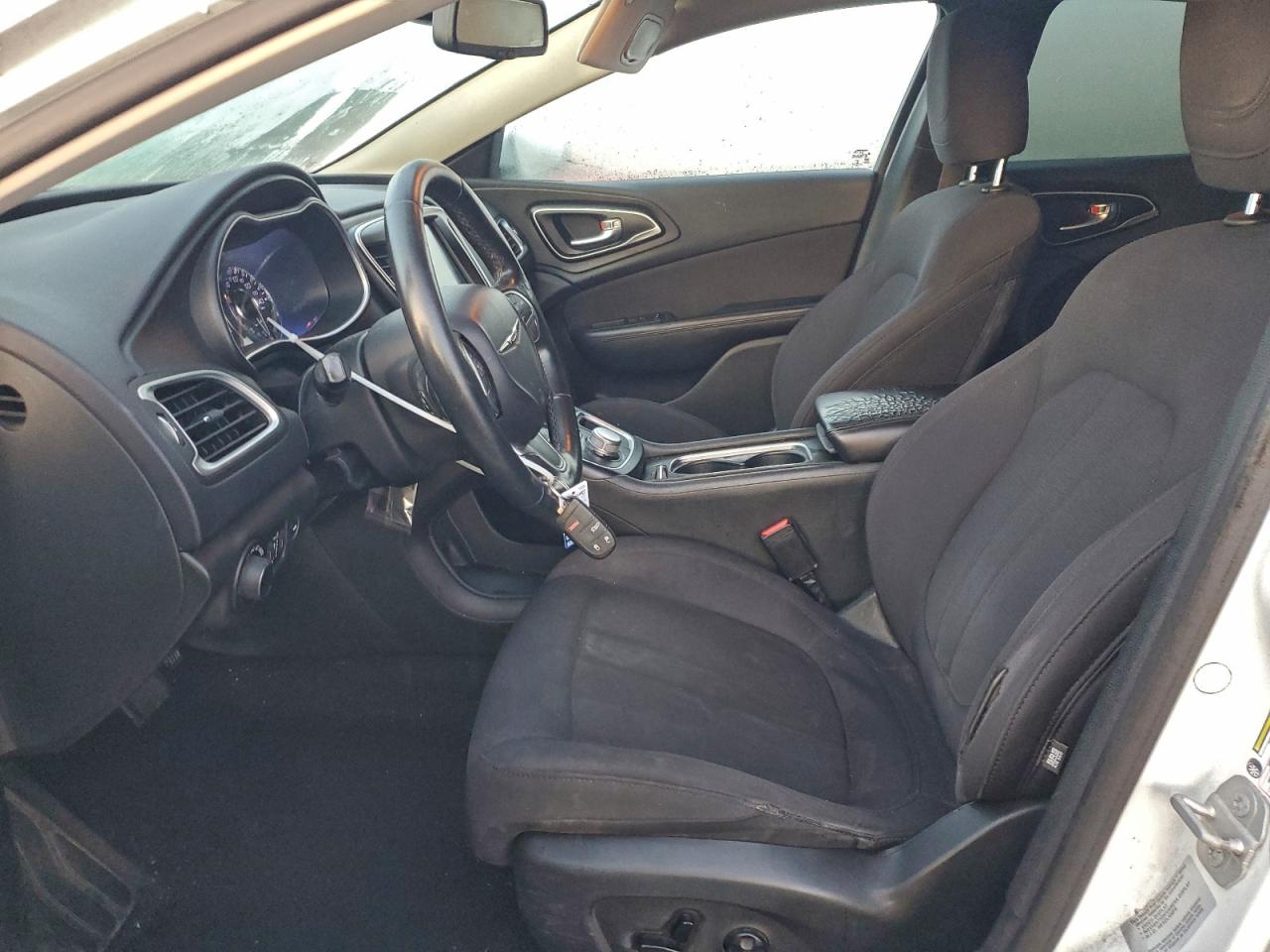 2015 CHRYSLER 200 LIMITED photo 7