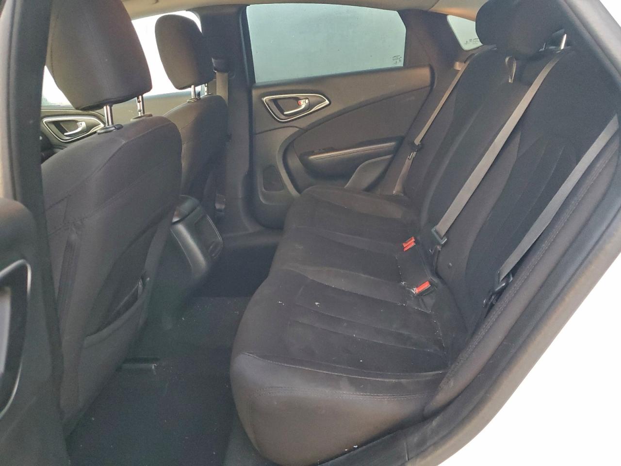 2015 CHRYSLER 200 LIMITED photo 10