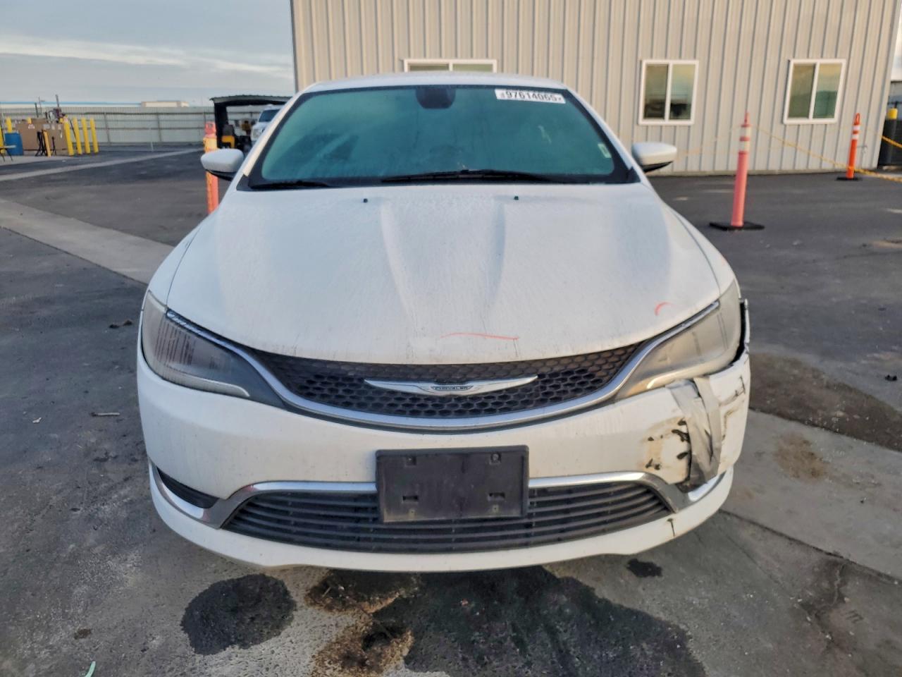 2015 CHRYSLER 200 LIMITED photo 5