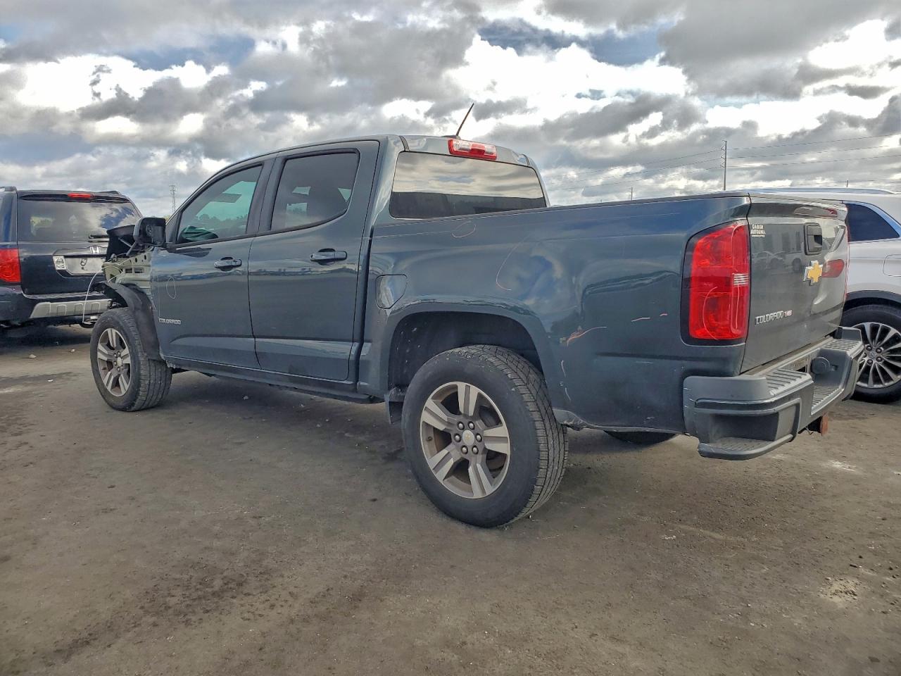 2018 CHEVROLET COLORADO photo 2