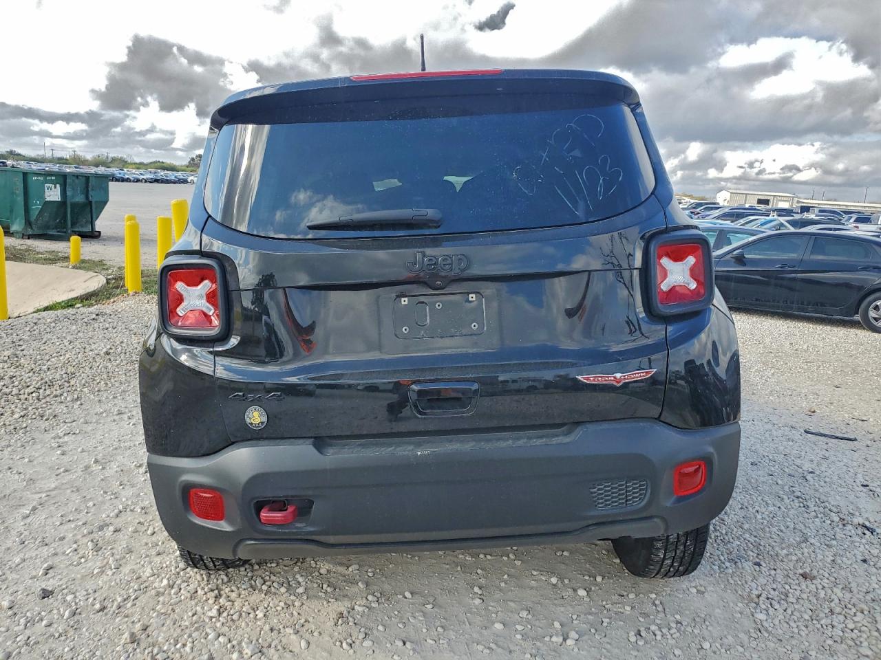 2023 JEEP RENEGADE TRAILHAWK photo 6
