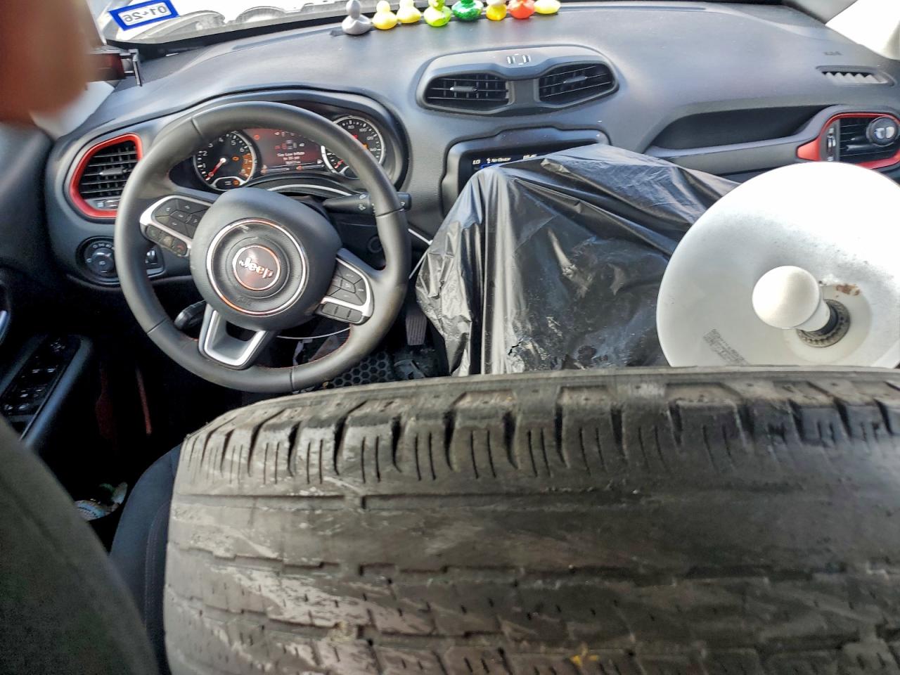 2023 JEEP RENEGADE TRAILHAWK photo 8
