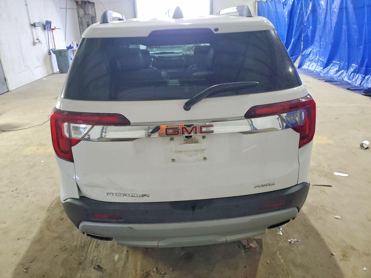 2023 GMC ACADIA SLT photo 16