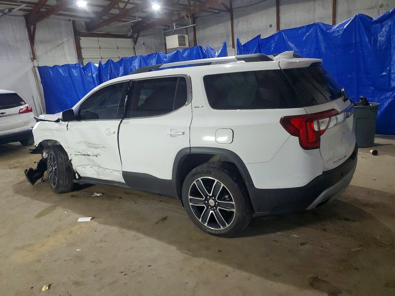 2023 GMC ACADIA SLT photo 4