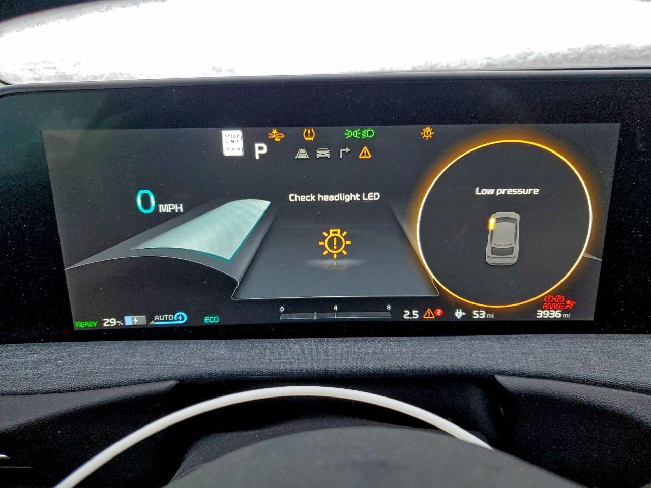 2024 KIA EV6 LIGHT photo 9