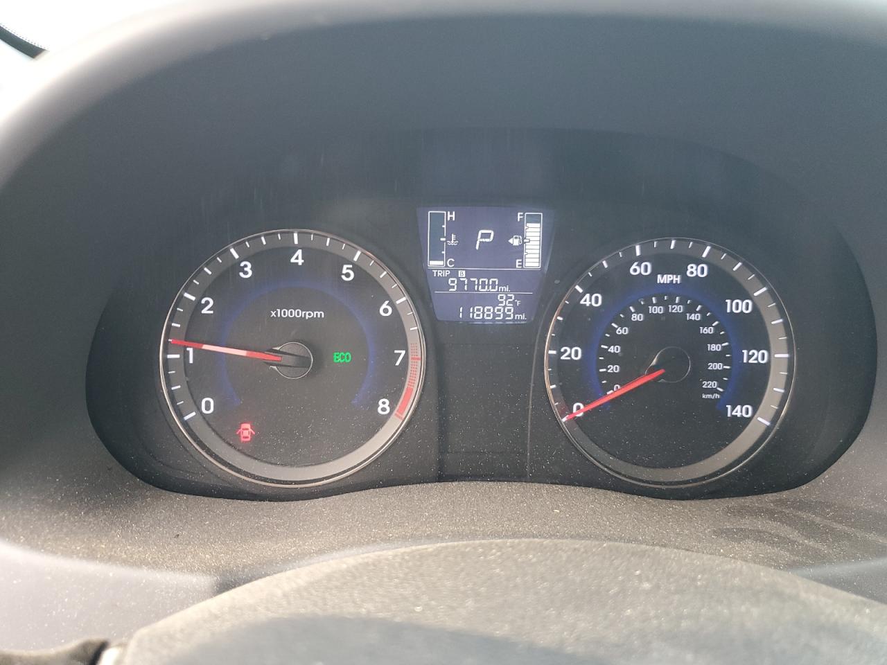 2017 HYUNDAI ACCENT SE photo 9