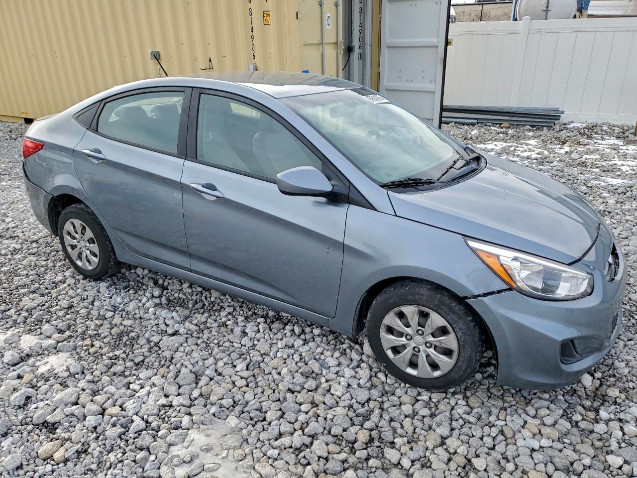 2017 HYUNDAI ACCENT SE photo 4