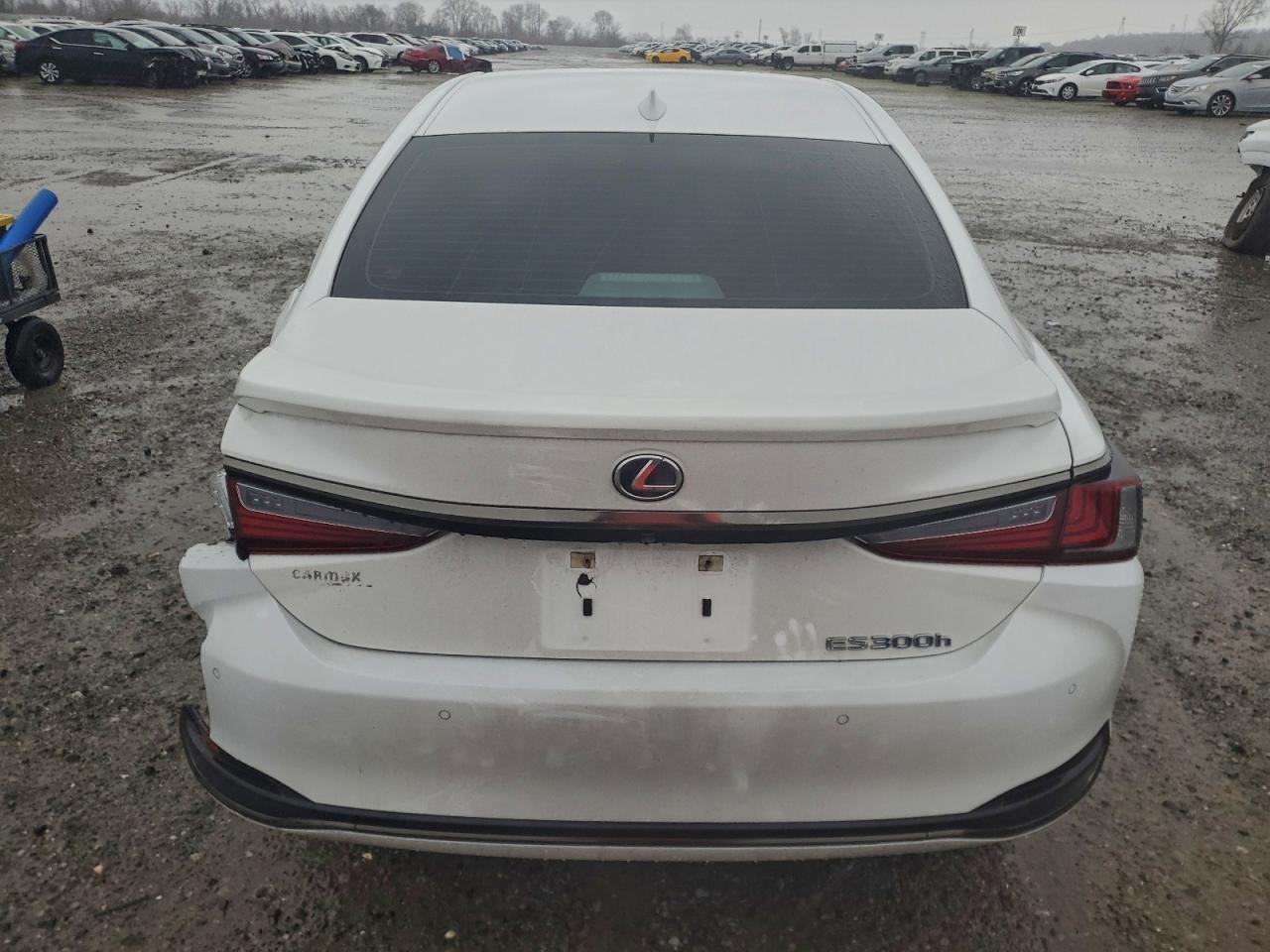 2022 LEXUS ES 300H BASE photo 6