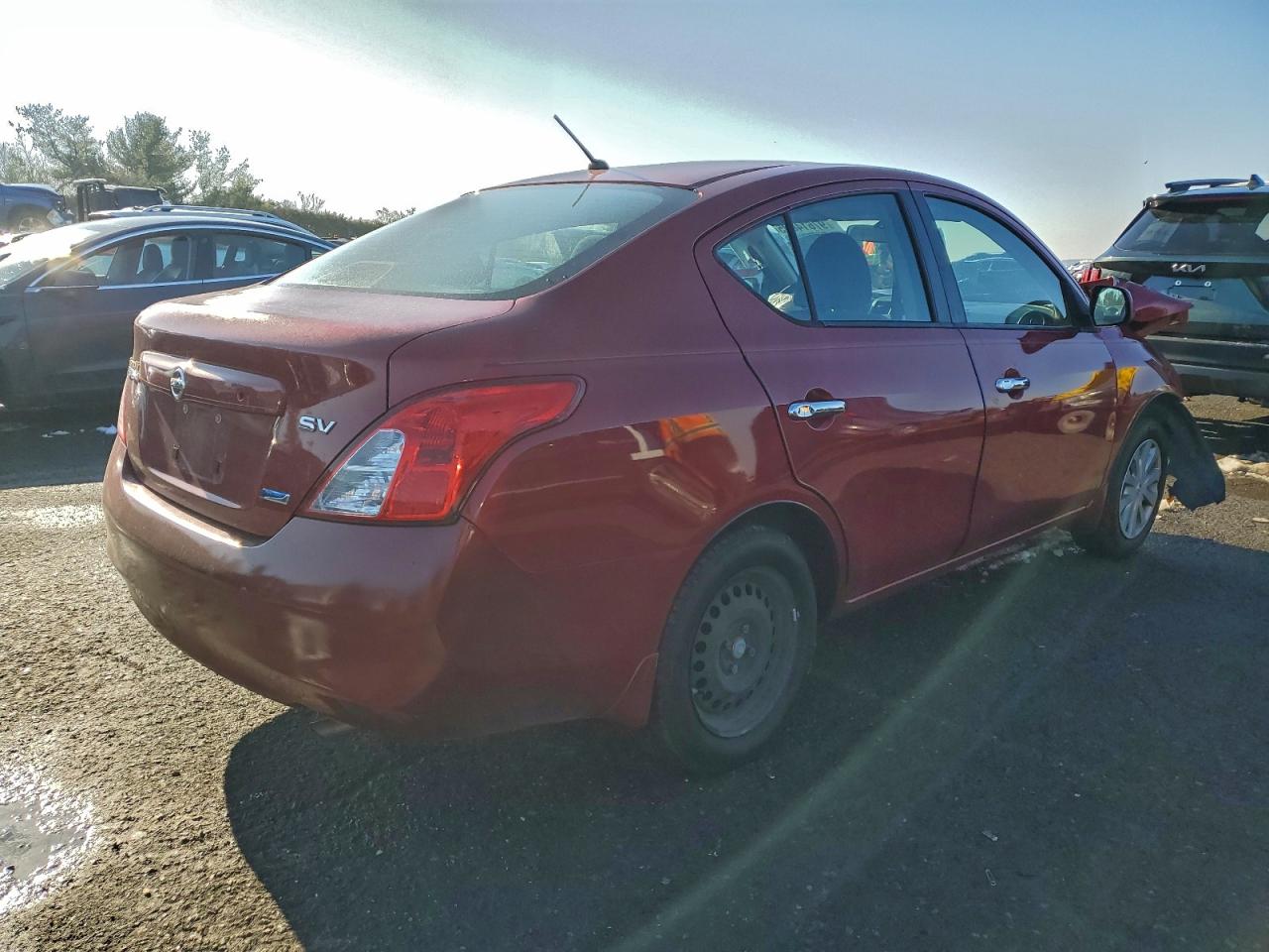 2012 NISSAN VERSA S photo 3