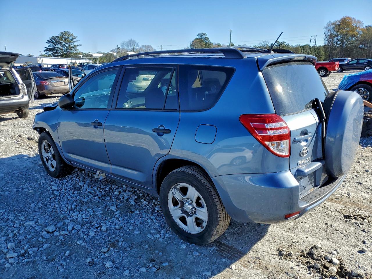 2011 TOYOTA RAV4 BASE photo 4