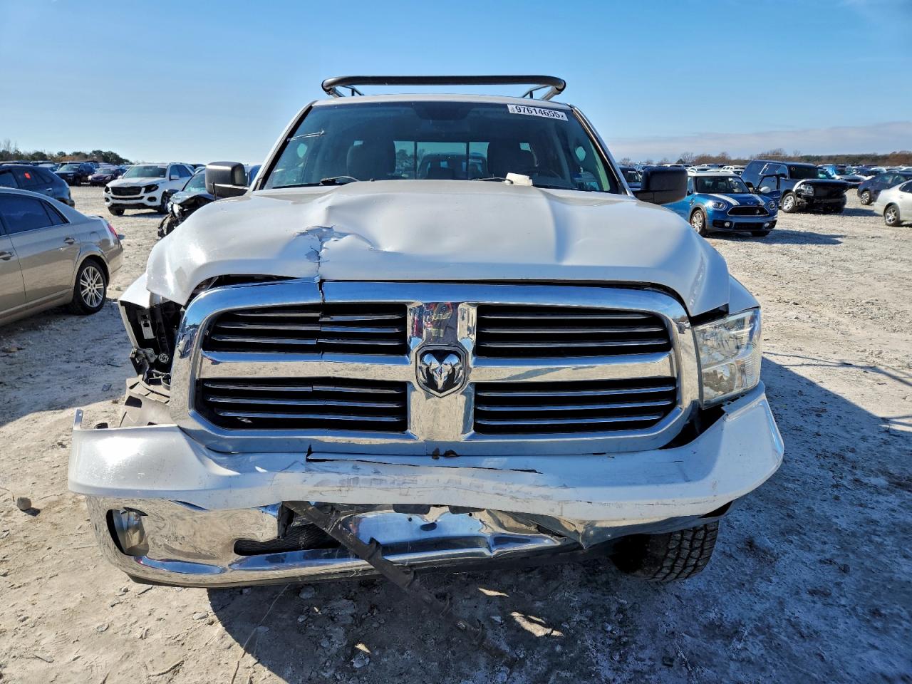 2015 RAM 1500 SLT photo 5