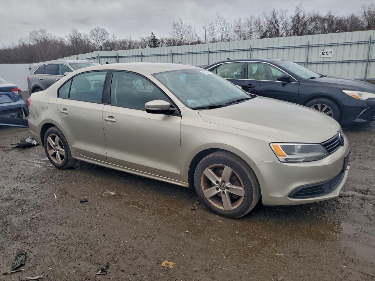 2012 VOLKSWAGEN JETTA TDI photo 4