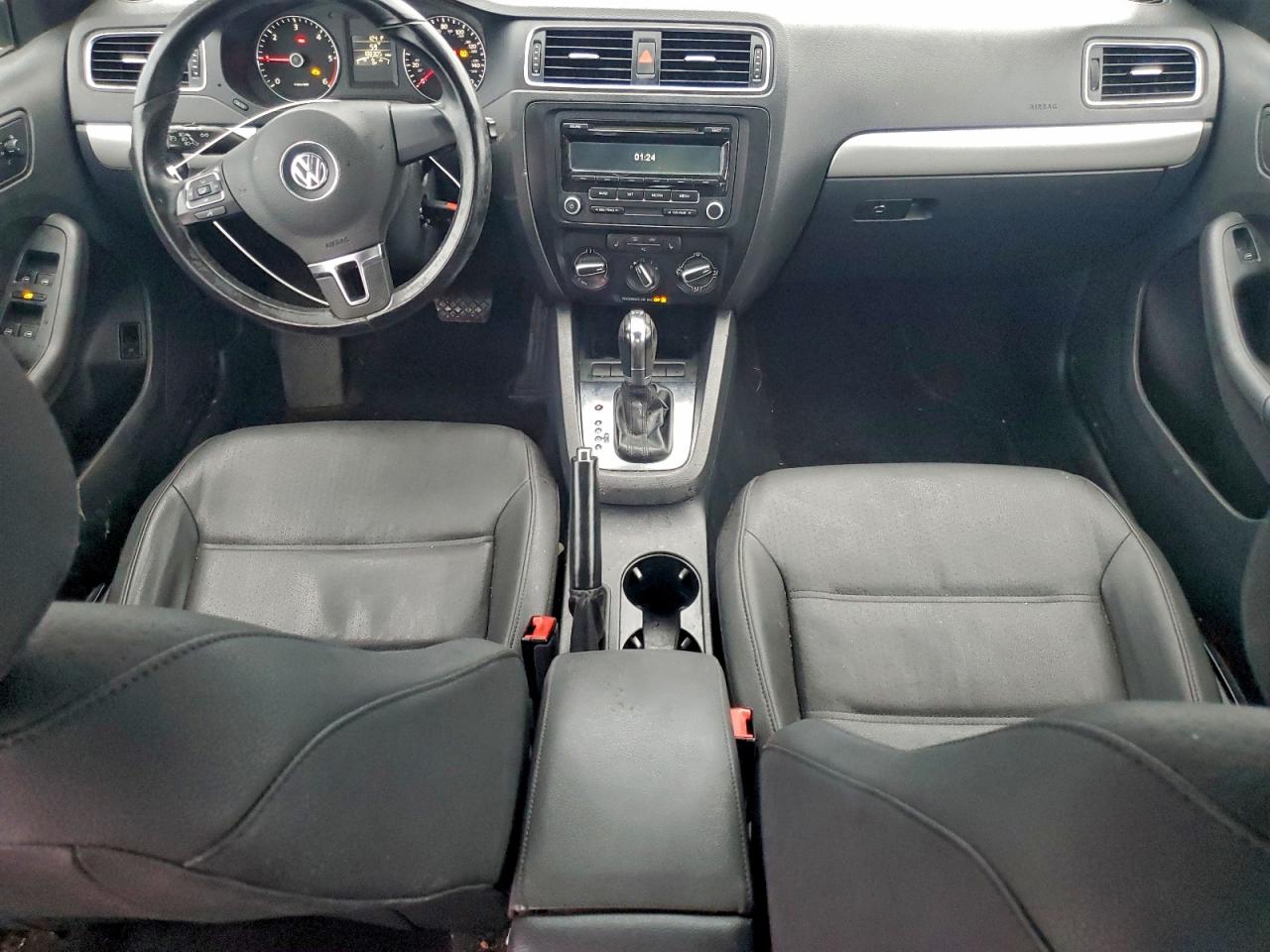 2012 VOLKSWAGEN JETTA TDI photo 8