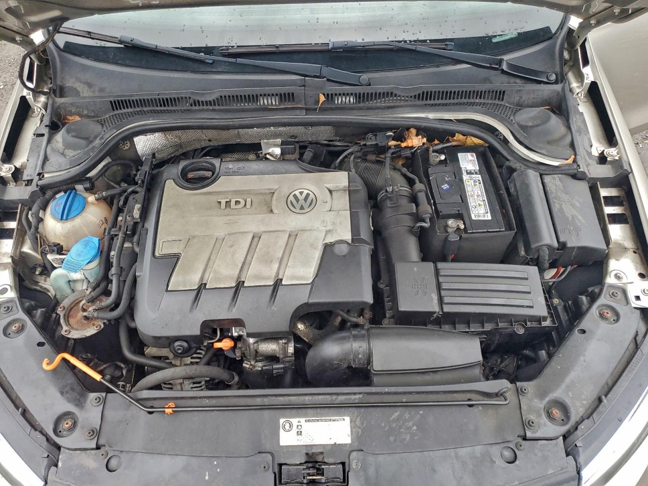 2012 VOLKSWAGEN JETTA TDI photo 11