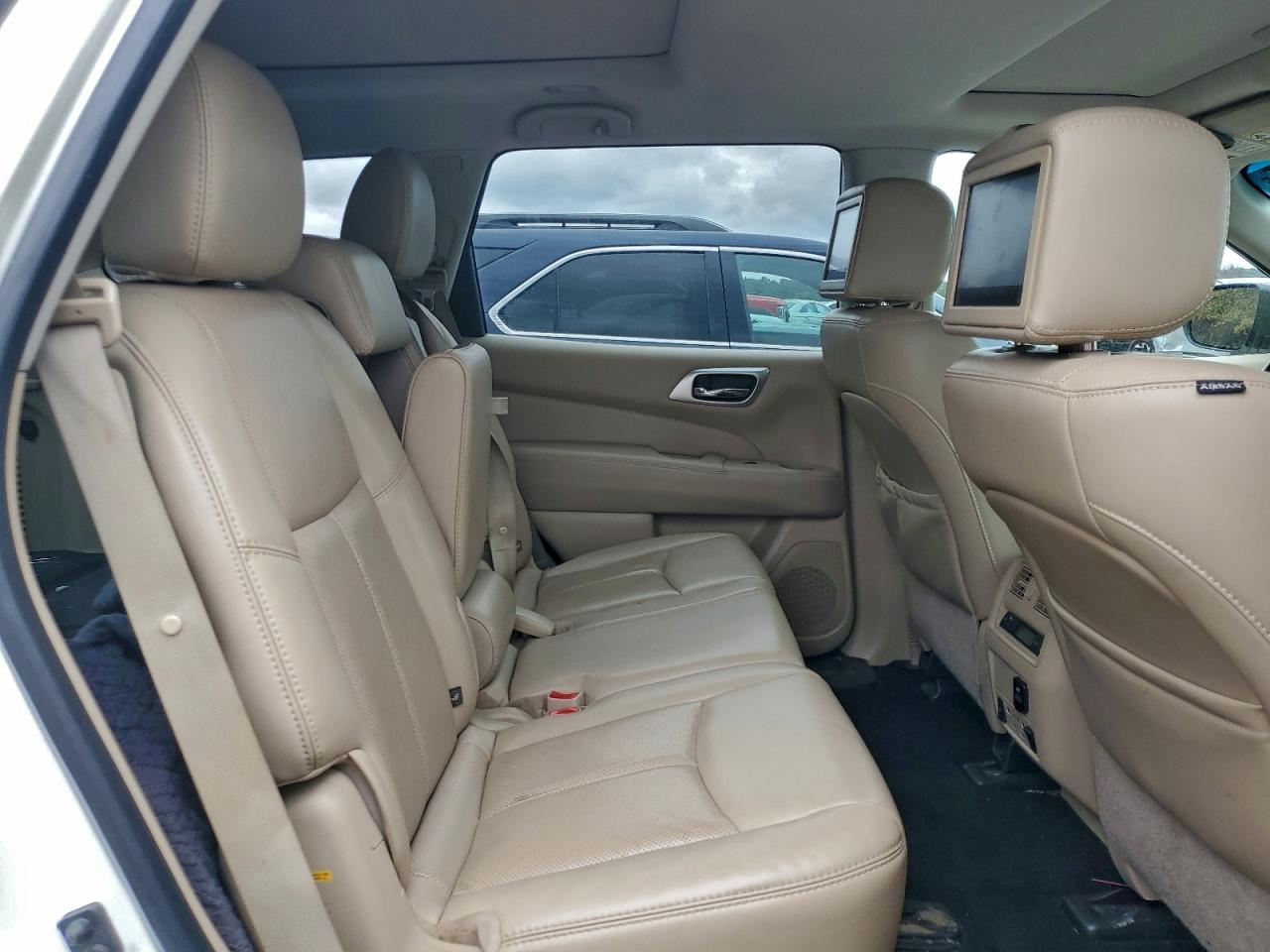 2017 NISSAN PATHFINDER S photo 10