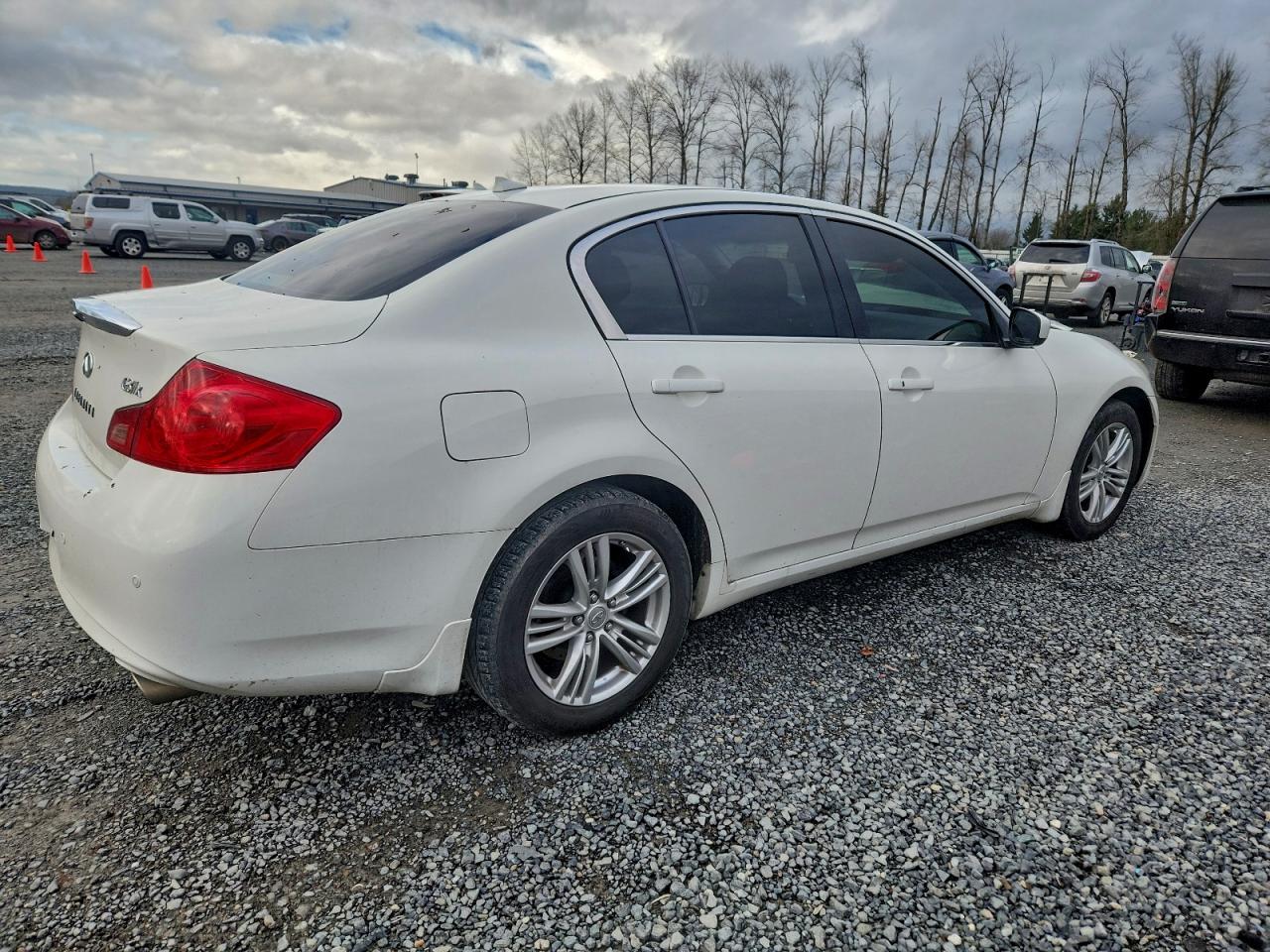 2012 INFINITI G37 photo 3