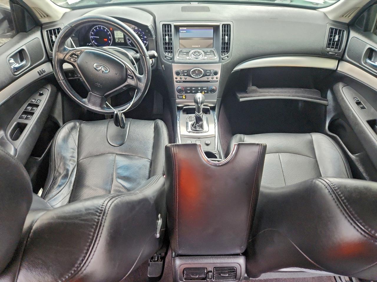 2012 INFINITI G37 photo 8