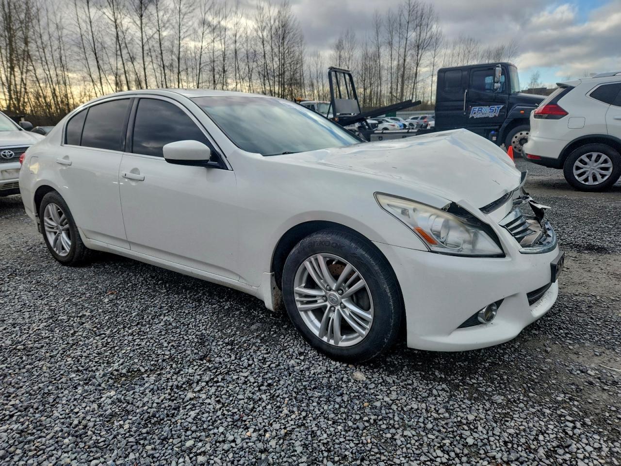 2012 INFINITI G37 photo 4