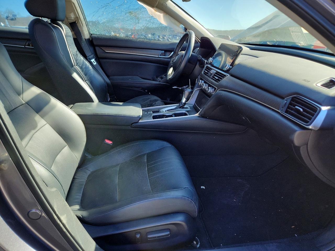 2018 HONDA ACCORD EXL photo 7