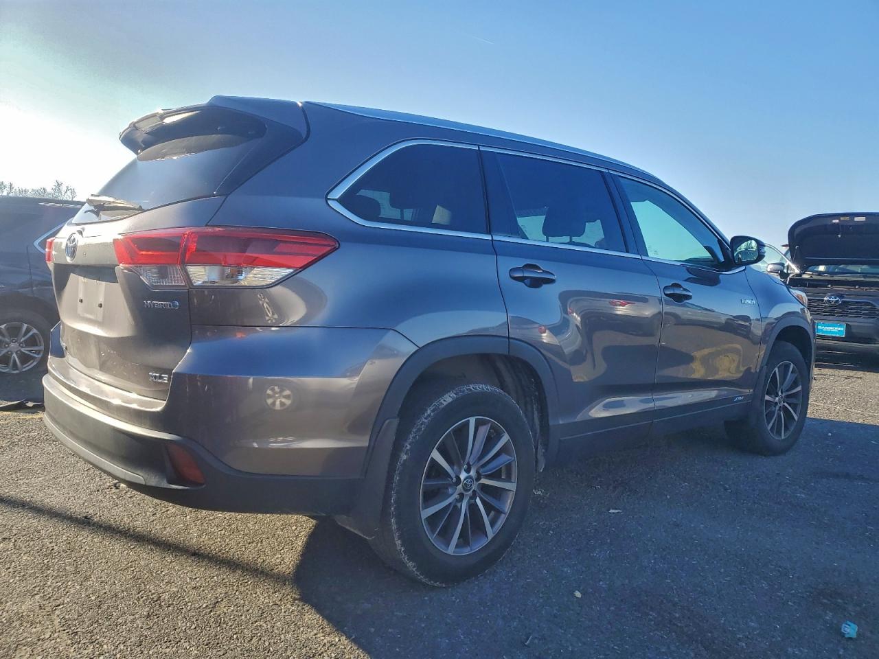 2019 TOYOTA HIGHLANDER HYBRID photo 3