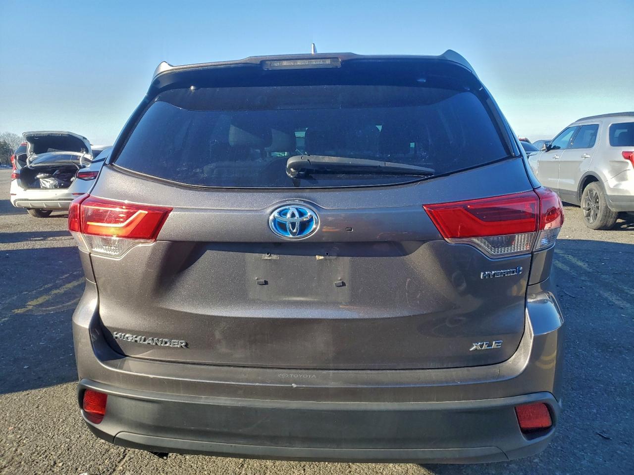 2019 TOYOTA HIGHLANDER HYBRID photo 6