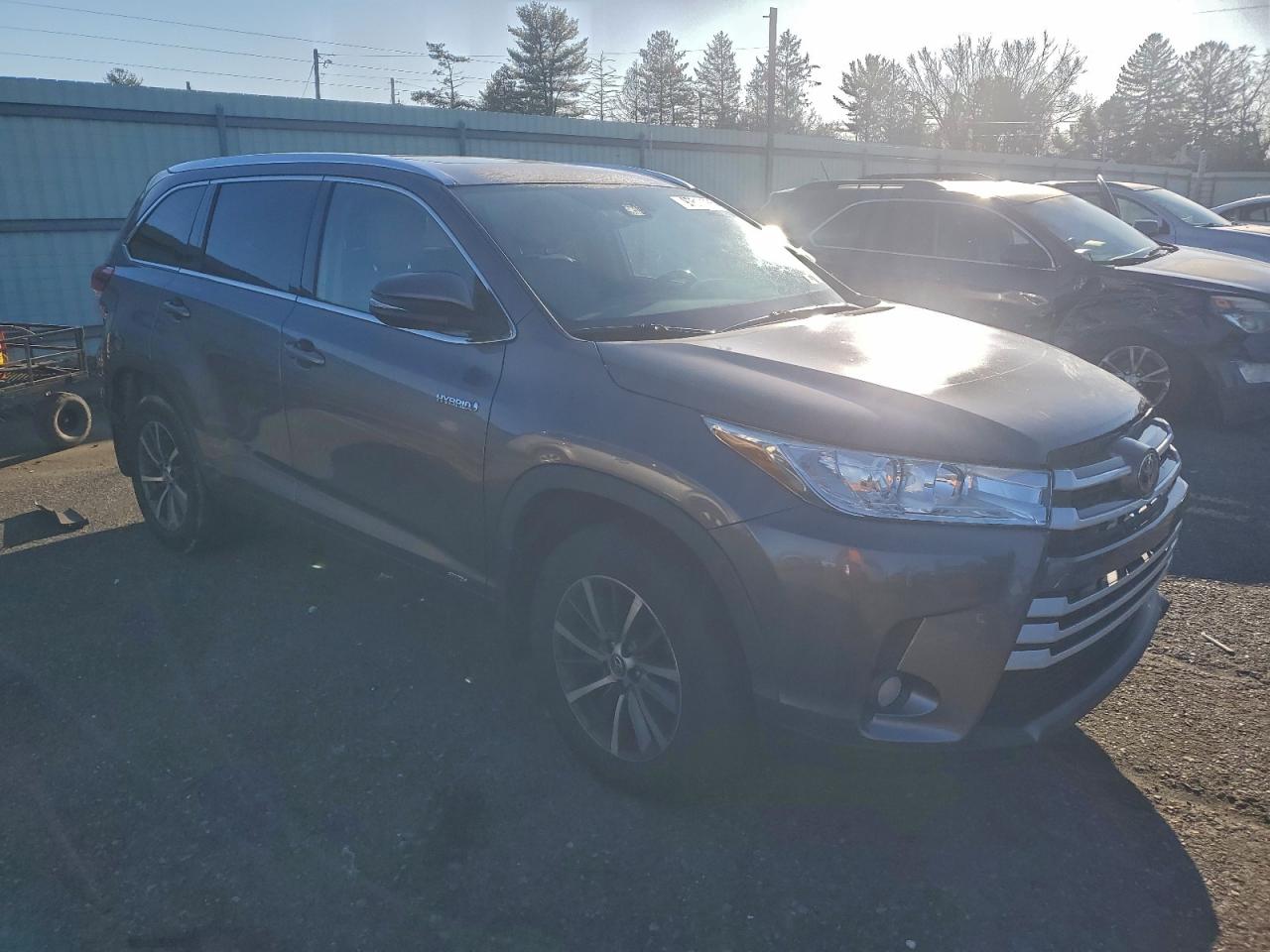 2019 TOYOTA HIGHLANDER HYBRID photo 4