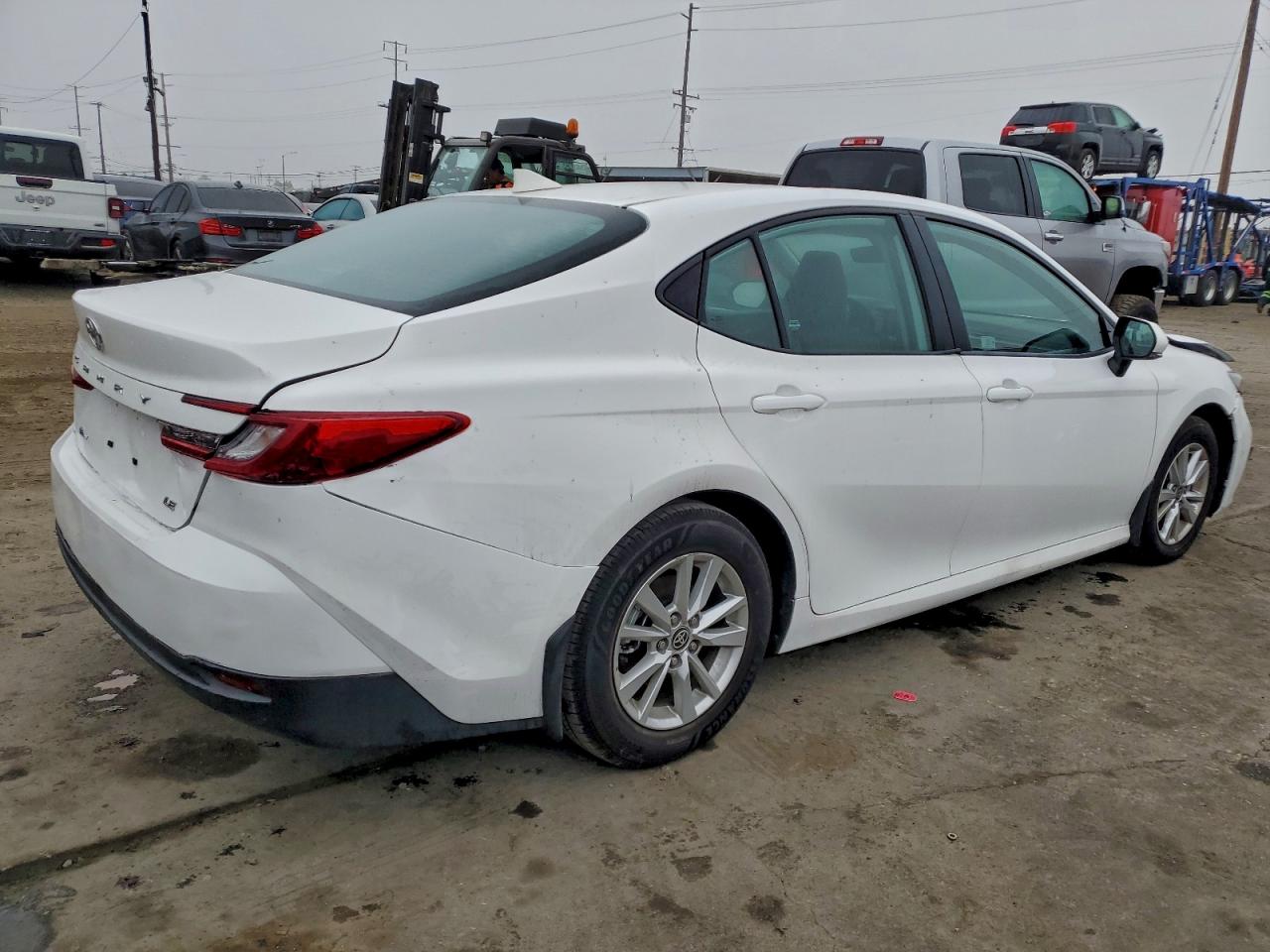 2025 TOYOTA CAMRY XSE photo 3