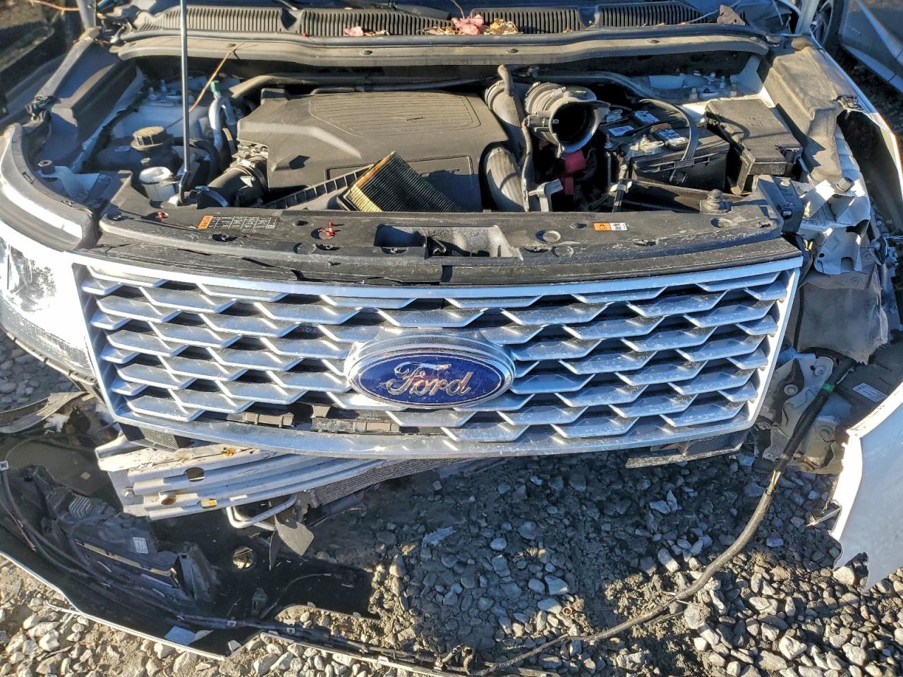 2018 FORD EXPLORER PLATINUM photo 23