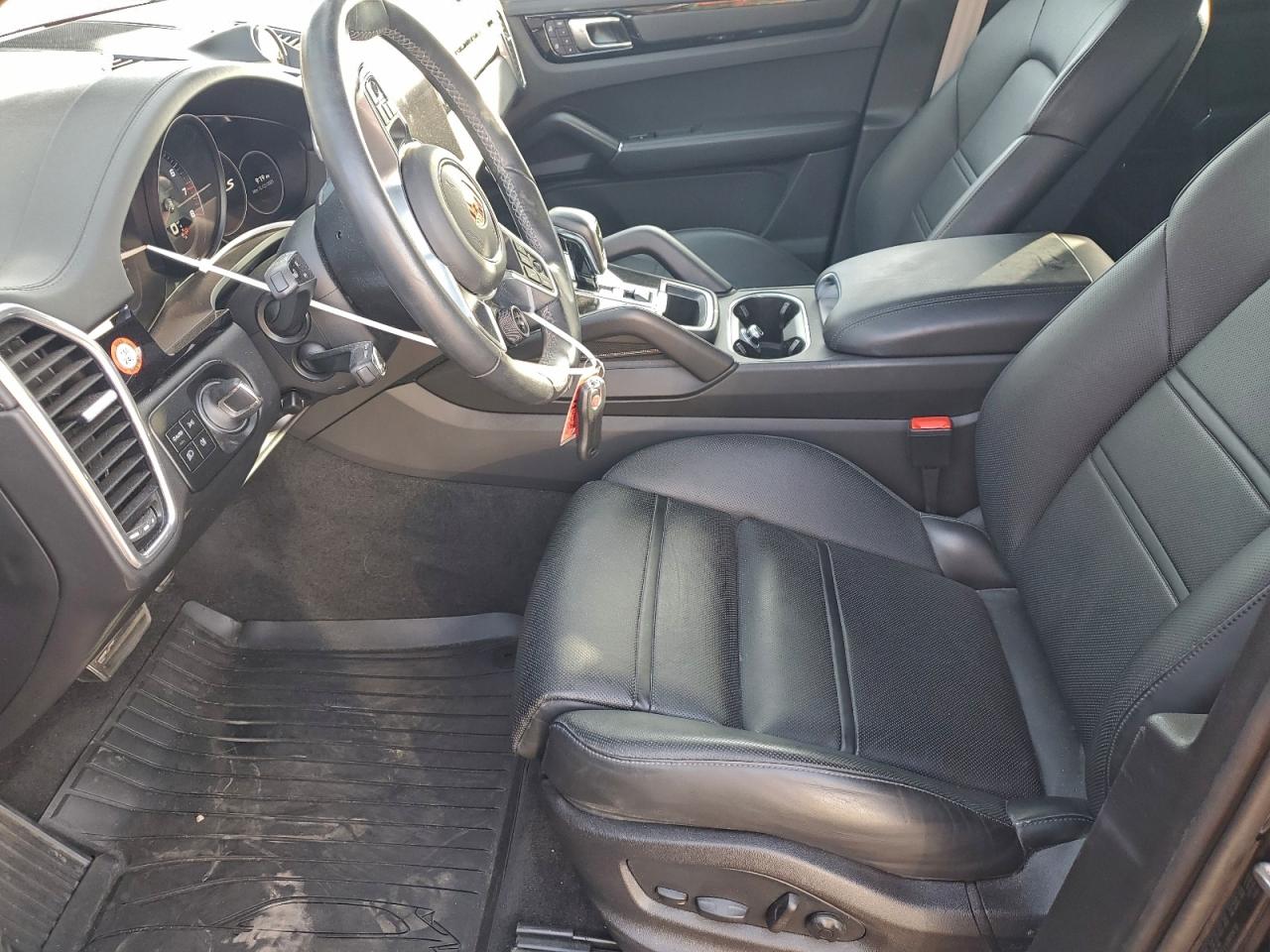 2023 PORSCHE CAYENNE S photo 7