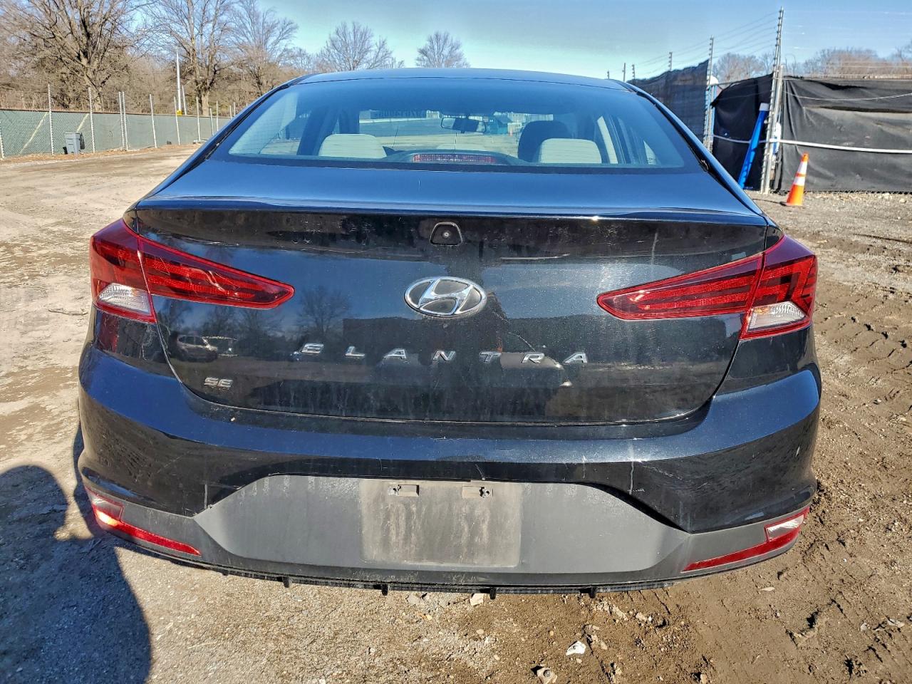 2019 HYUNDAI ELANTRA SE photo 6