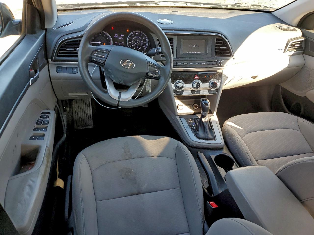 2019 HYUNDAI ELANTRA SE photo 8