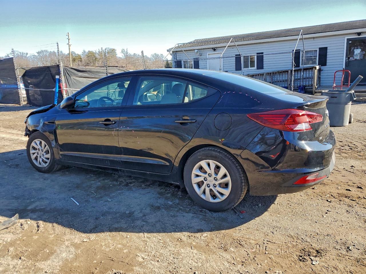 2019 HYUNDAI ELANTRA SE photo 2