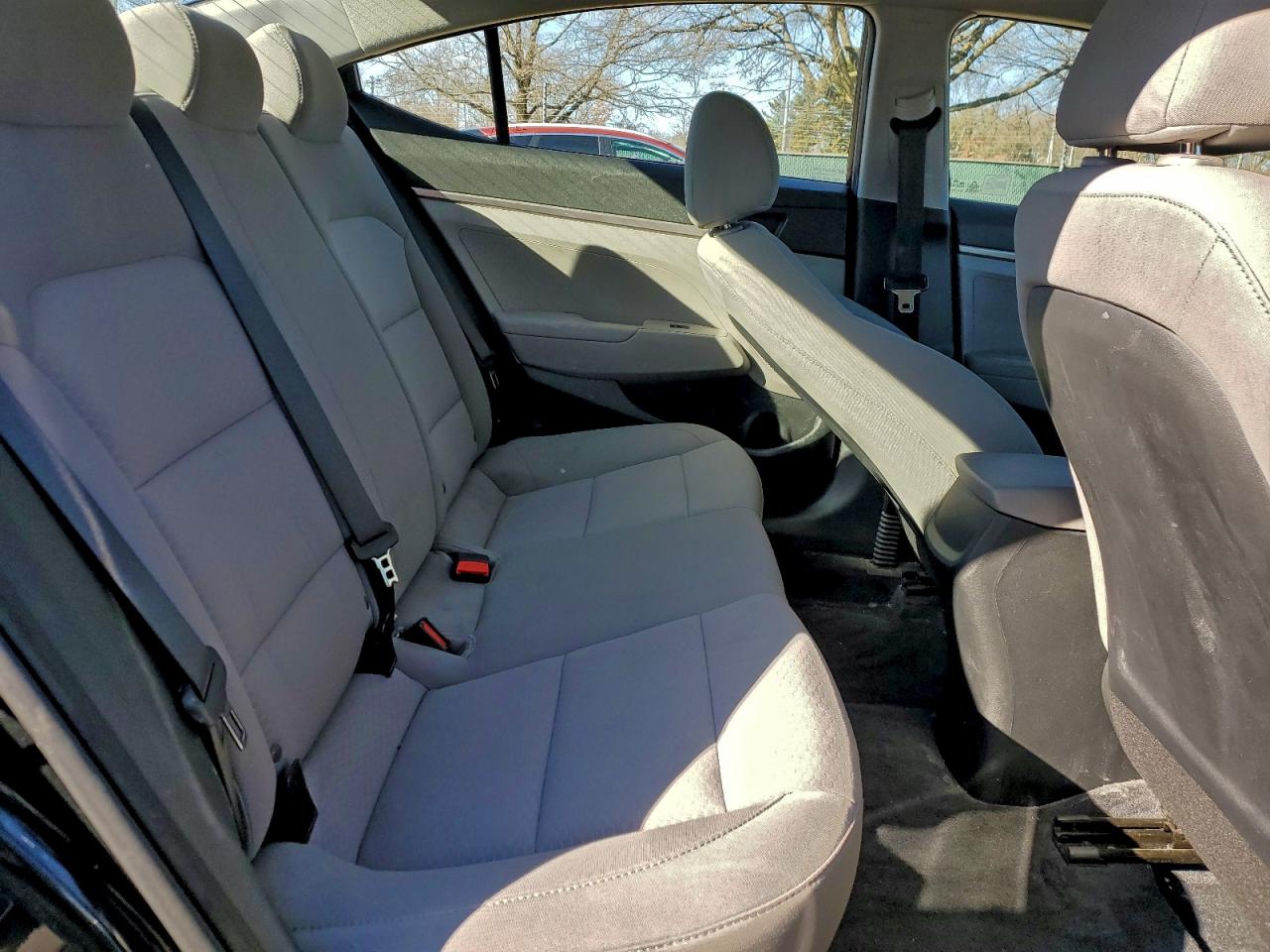 2019 HYUNDAI ELANTRA SE photo 10
